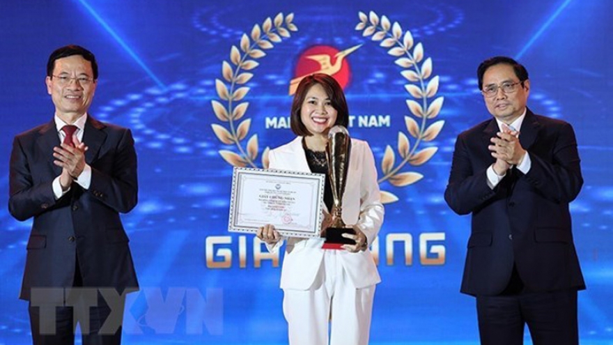 Winners of Make in Vietnam Digital Technology Product 2021 Awards announced